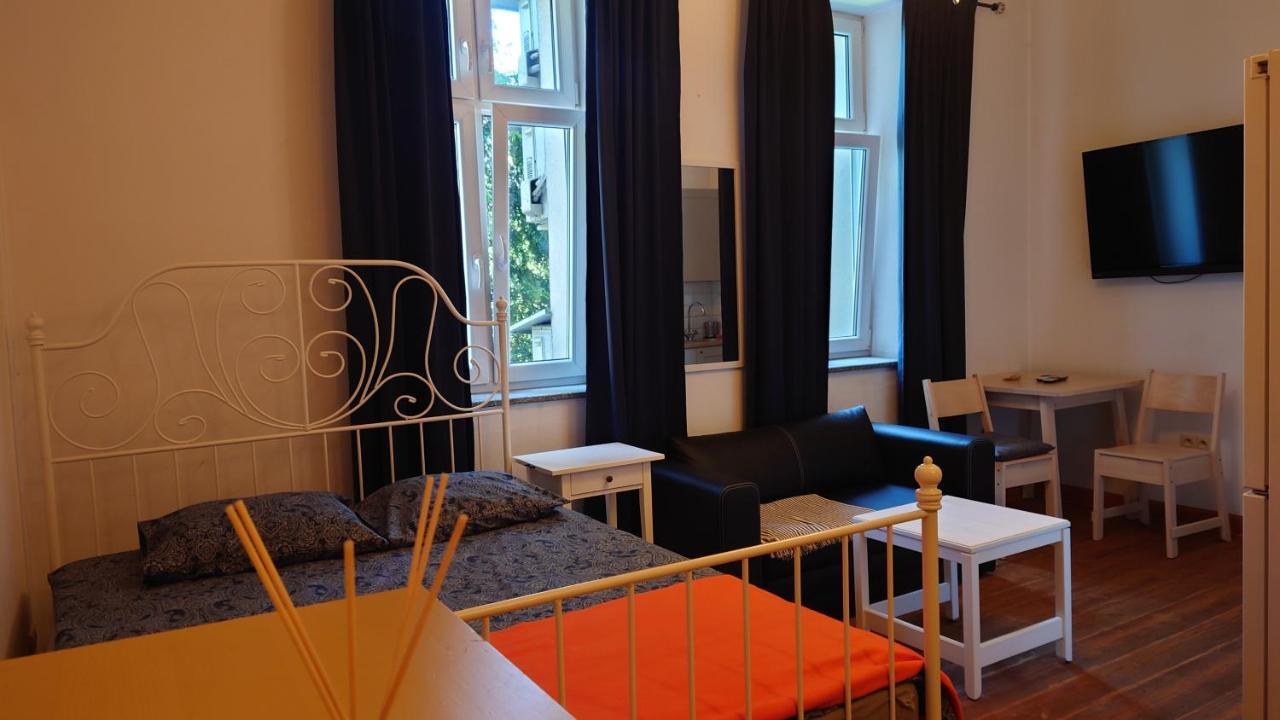 Apartamenty Przy Stonehenge Sosnowiec Ngoại thất bức ảnh