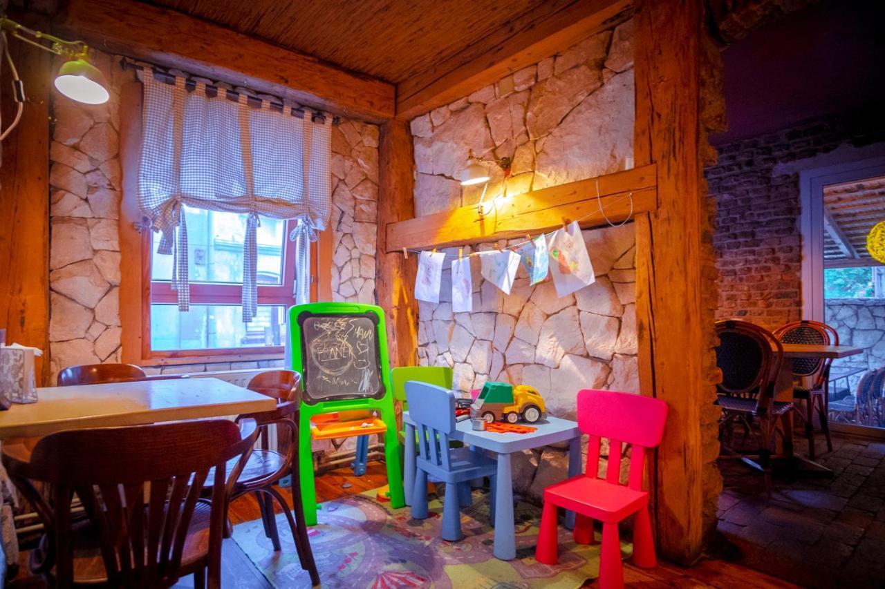 Apartamenty Przy Stonehenge Sosnowiec Ngoại thất bức ảnh